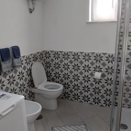 Vakantiehuis Santacroce&s.antonino House Termini